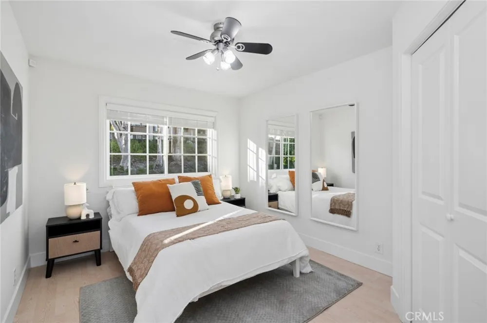 25182 Stockport Laguna Hills, CA 92653