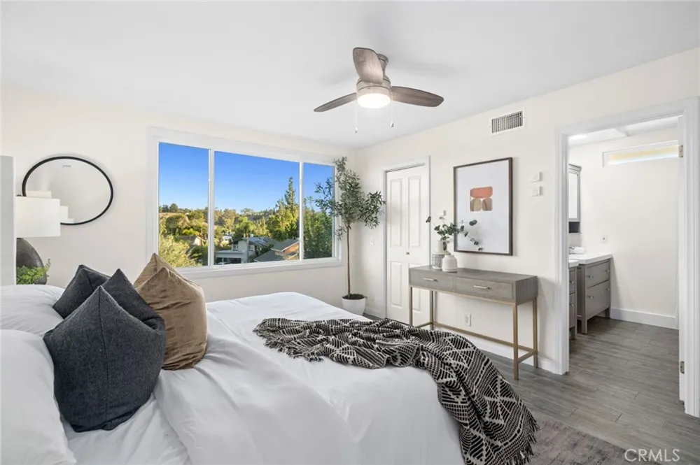 25182 Stockport Laguna Hills, CA 92653