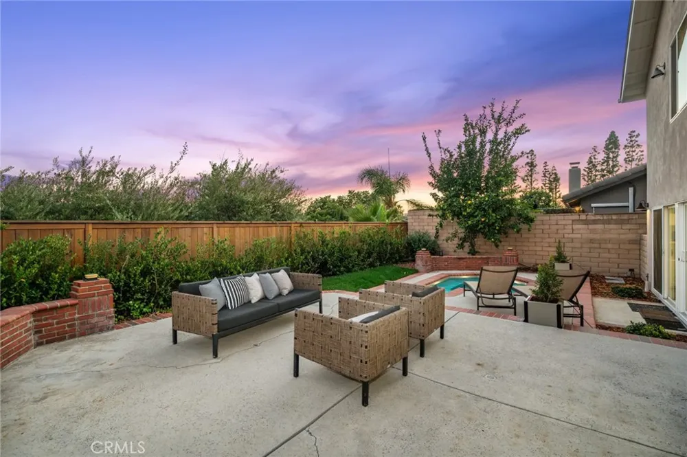 25182 Stockport Laguna Hills, CA 92653