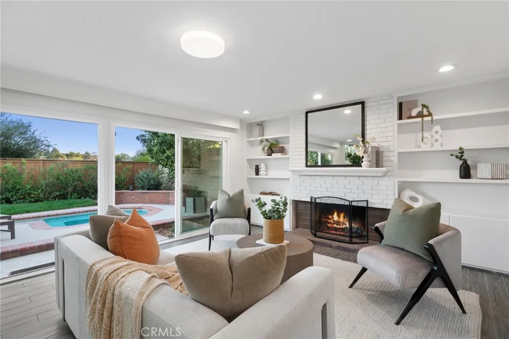25182 Stockport Laguna Hills, CA 92653