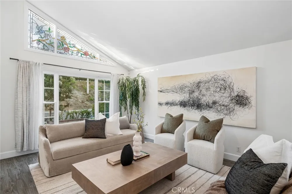 25182 Stockport Laguna Hills, CA 92653