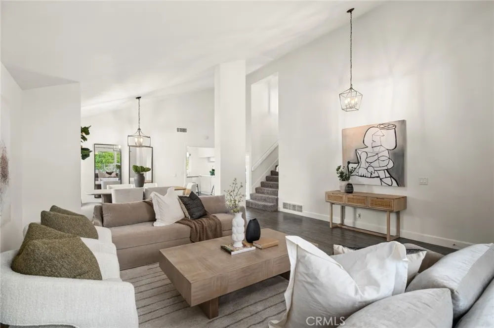 25182 Stockport Laguna Hills, CA 92653
