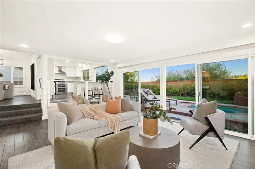25182 Stockport Laguna Hills, CA 92653