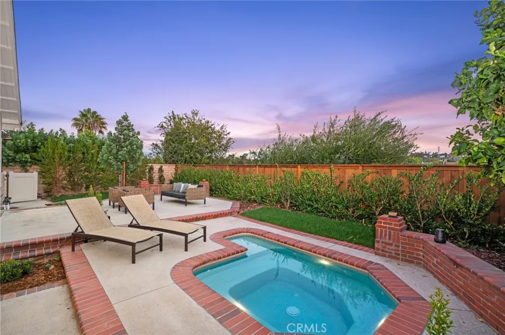 25182 Stockport Laguna Hills, CA 92653