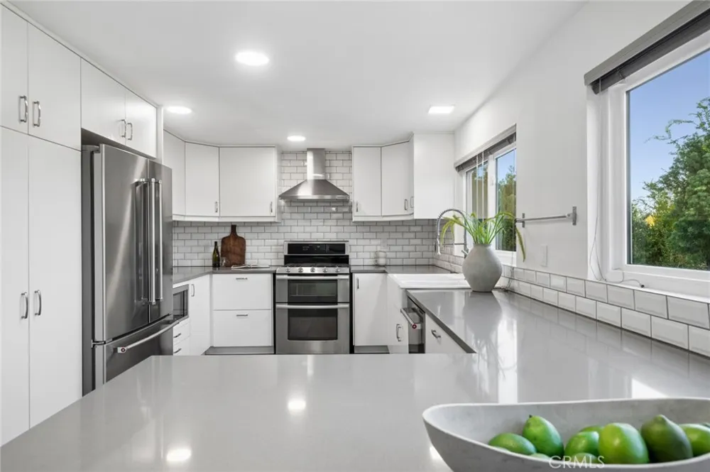 25182 Stockport Laguna Hills, CA 92653