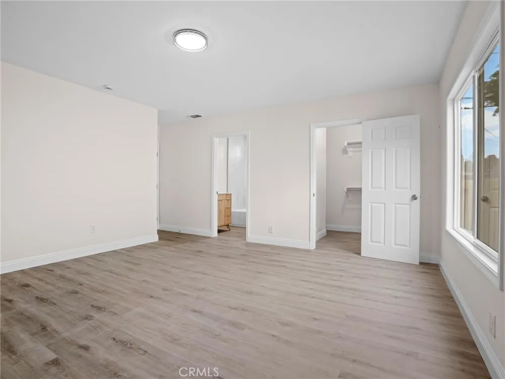 2422 Forest Santa Ana, CA 92706