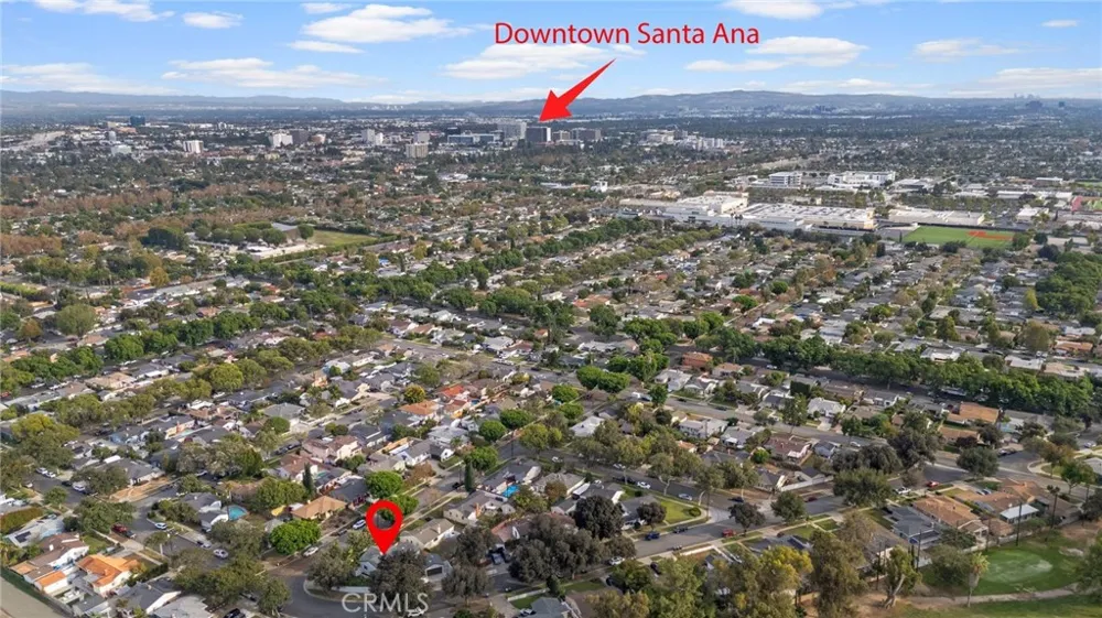 2422 Forest Santa Ana, CA 92706