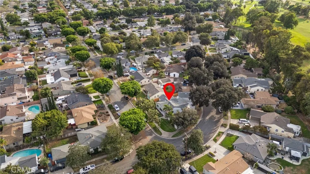 2422 Forest Santa Ana, CA 92706