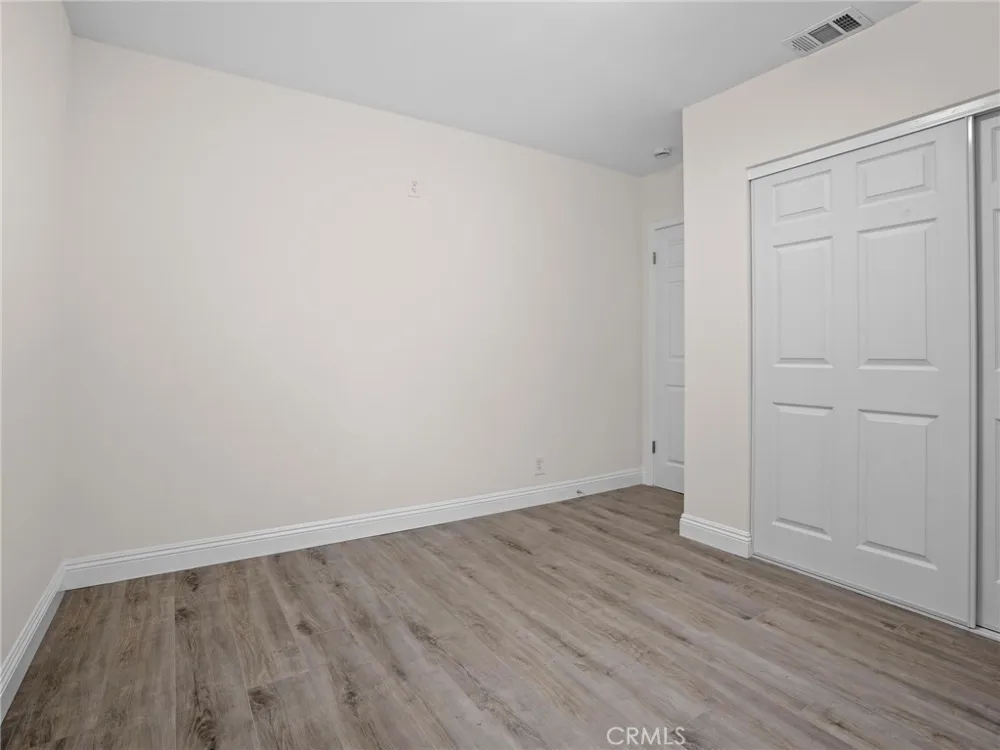 2422 Forest Santa Ana, CA 92706