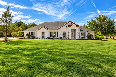 4000 Meadow View Circle