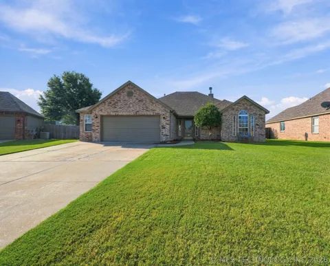 1507 W Vicksburg Place