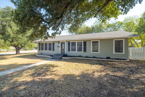 307 Black Street