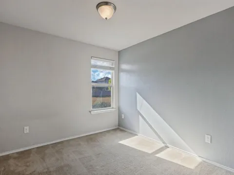 512 Eagle Brook Lane