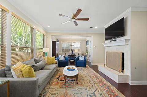 402 E 32nd Street #1A