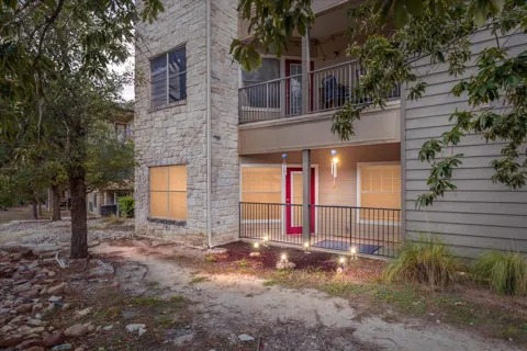 2320 Gracy Farms Lane #414
