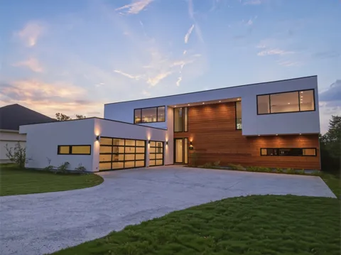 121 Clubhouse Drive