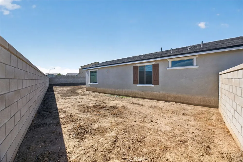 4877 Goldfinch Street Hemet, CA 92545