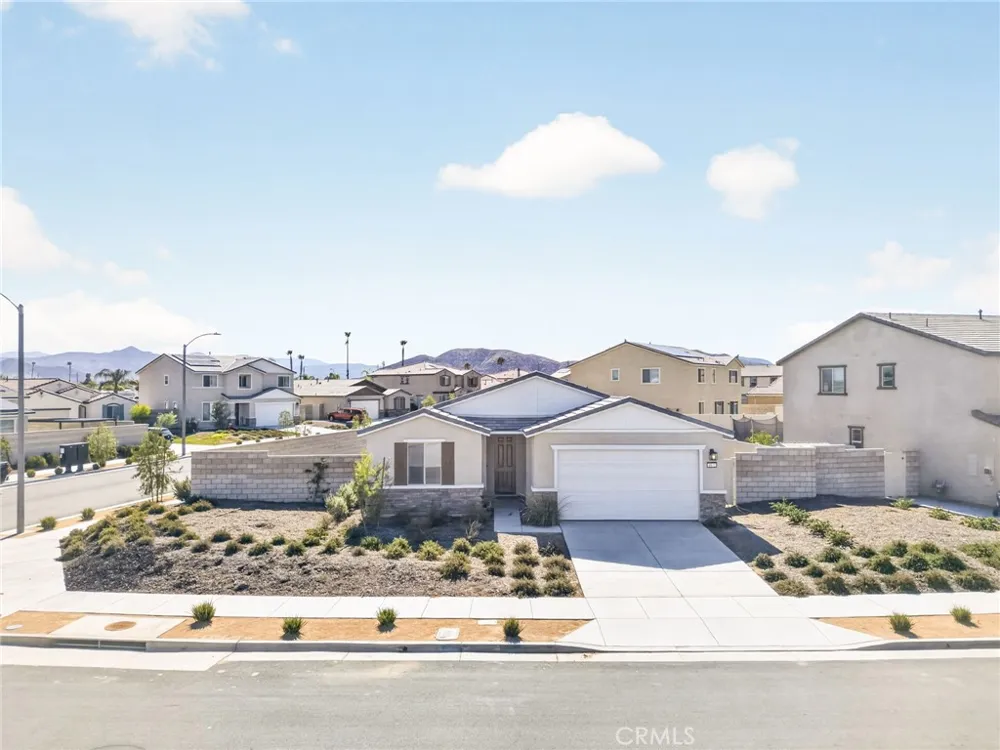 4877 Goldfinch Street Hemet, CA 92545