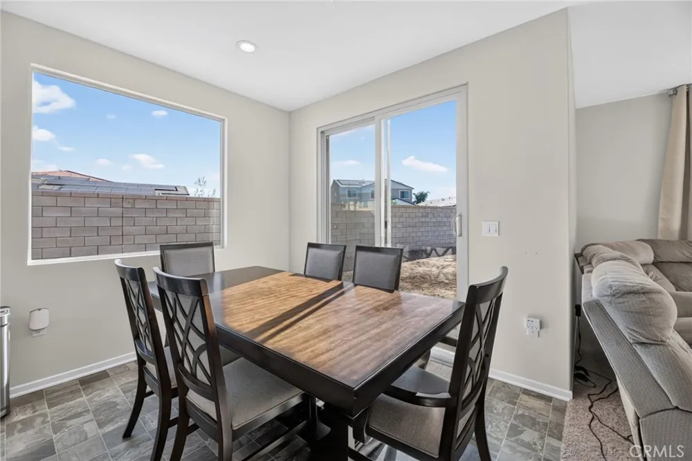 4877 Goldfinch Street Hemet, CA 92545