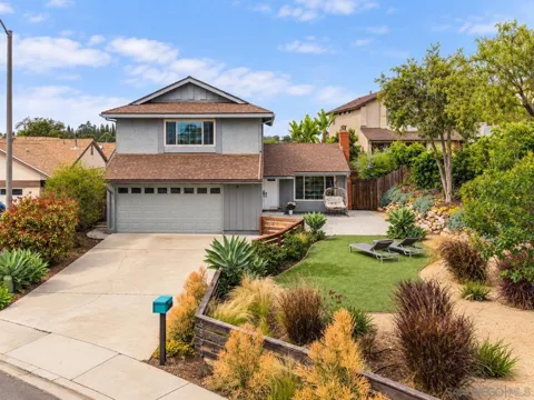 6590 High Knoll