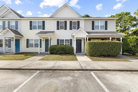 7002 Banister Loop