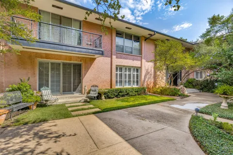 6311 Bandera Avenue #A