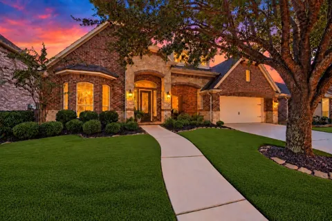 8623 Crescent Spur Drive