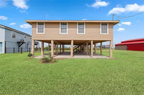 1228 W Canal