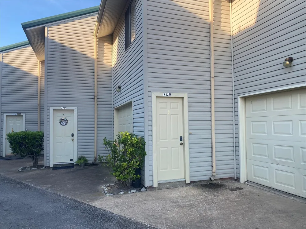 501 Bass Boat Village Village #106 Huntsville, TX 77320