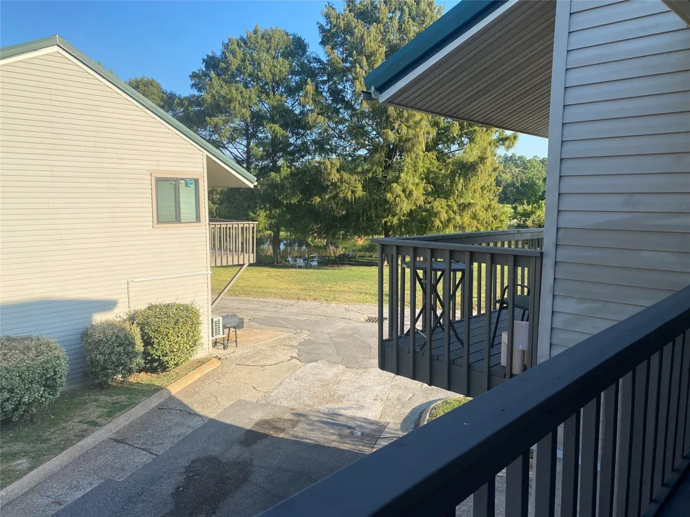 501 Bass Boat Village Village #106 Huntsville, TX 77320