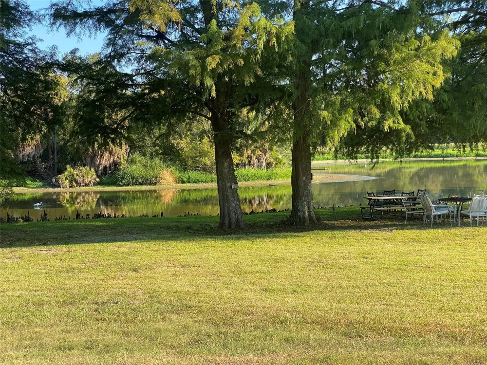 501 Bass Boat Village Village #106 Huntsville, TX 77320