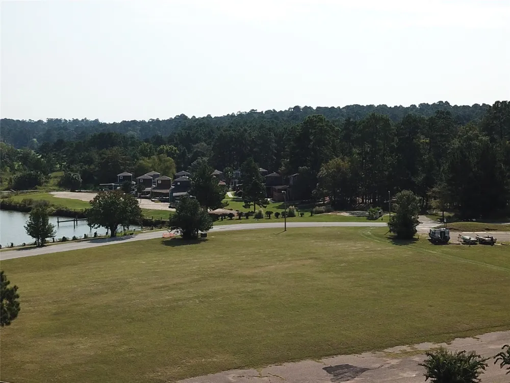 501 Bass Boat Village Village #106 Huntsville, TX 77320