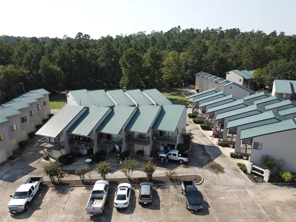 501 Bass Boat Village Village #106 Huntsville, TX 77320
