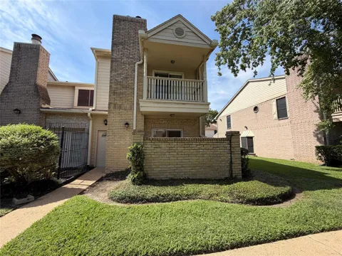 800 Country Place Drive #205