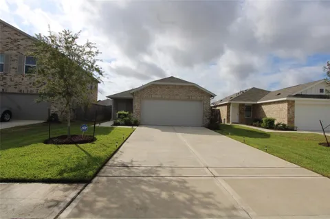 26815 Inkberry Holly Lane