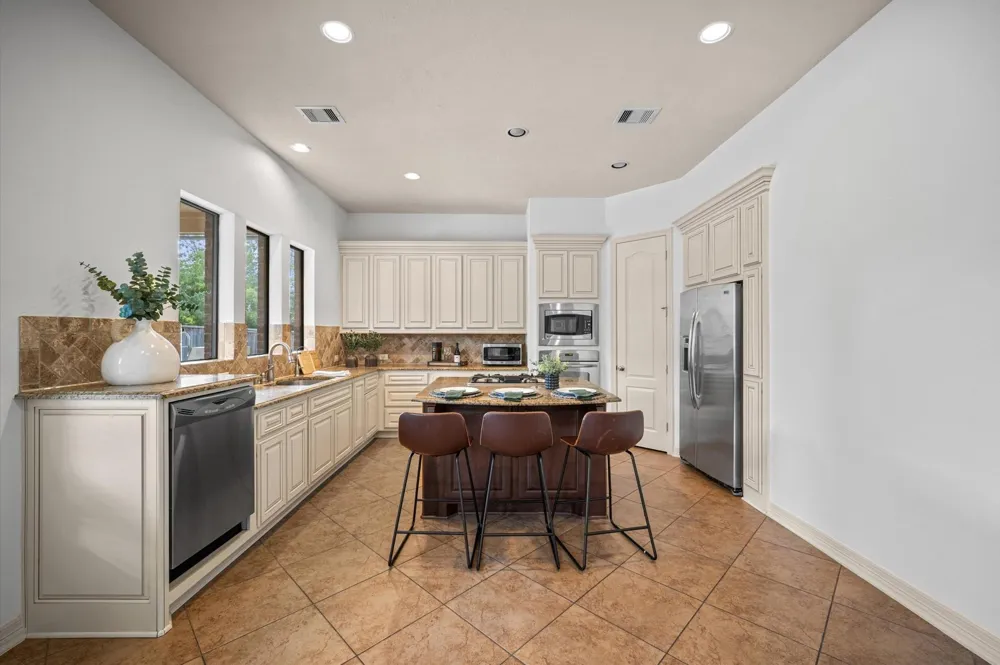 241 W Tupelo Green Circle Spring, TX 77389