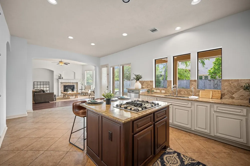 241 W Tupelo Green Circle Spring, TX 77389