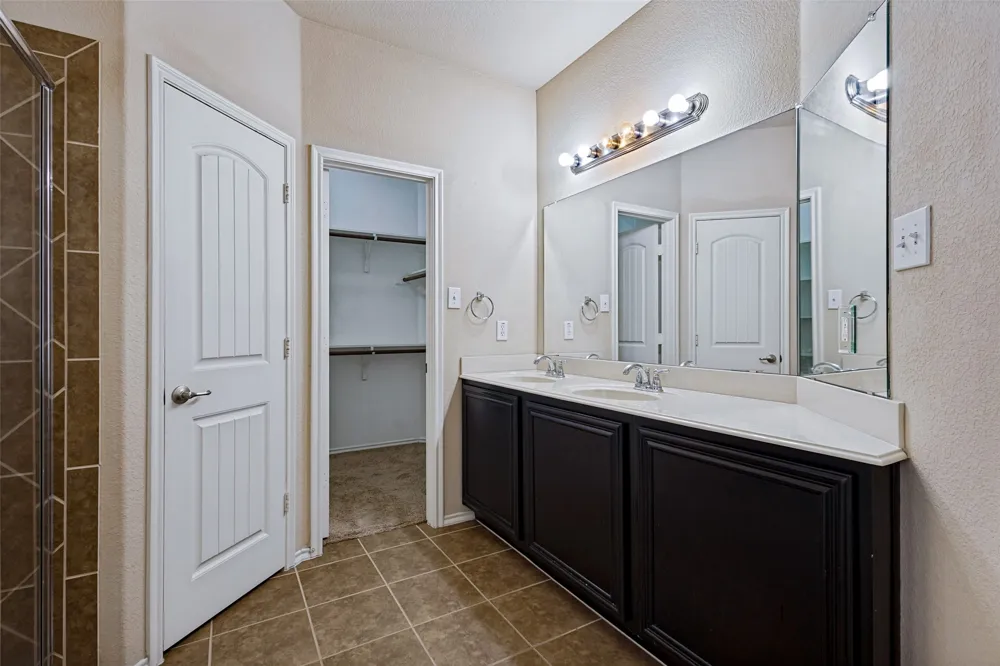 2201 Canyon Point McKinney, TX 75071