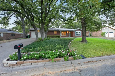 844 Woodcrest Drive