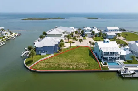 1018 Grand Cayman Ct