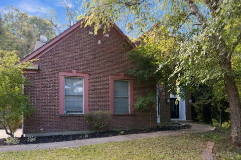 709 Deer Trail Court