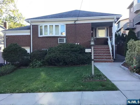 218 Greenmount Avenue 1