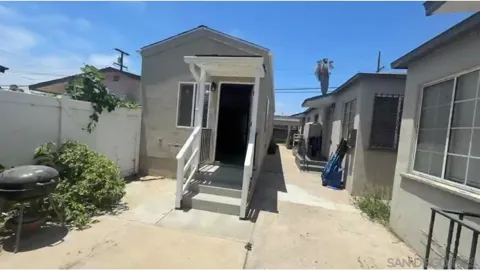 3772 Menlo Ave