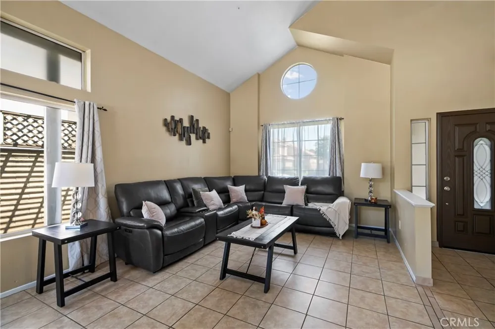 6532 Blanchard Avenue Fontana, CA 92336
