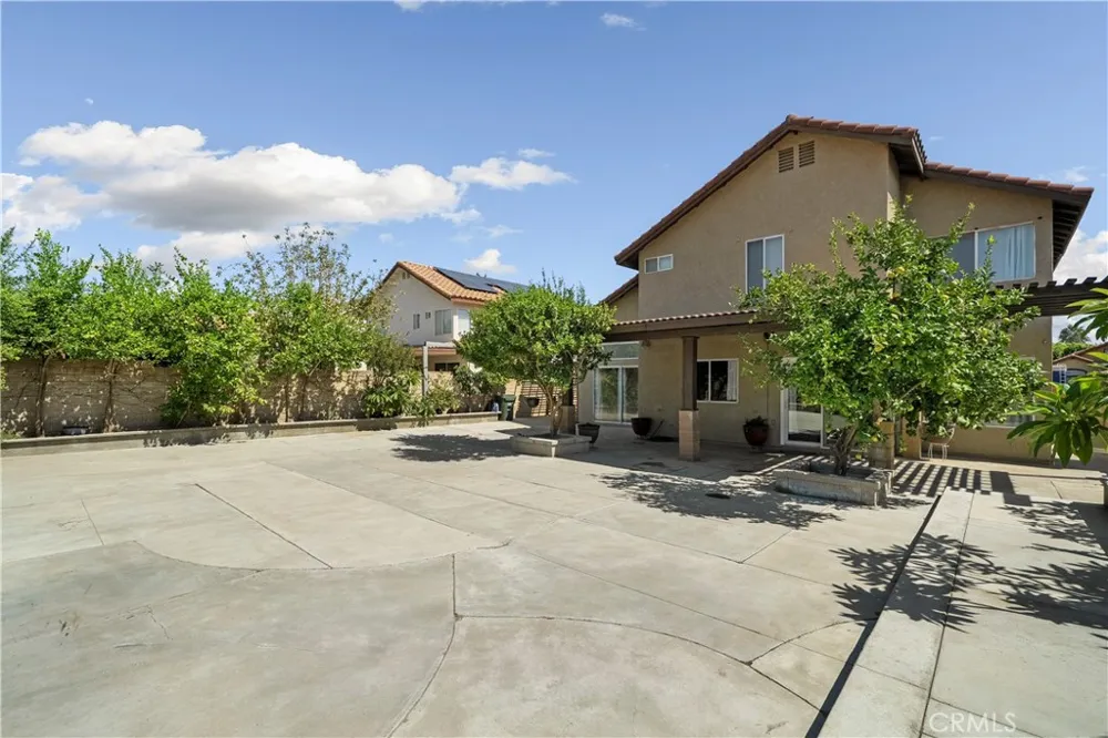 6532 Blanchard Avenue Fontana, CA 92336