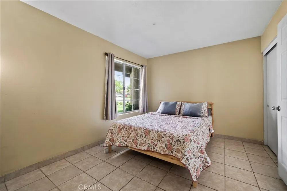 6532 Blanchard Avenue Fontana, CA 92336