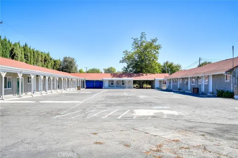 1506 S Mariposa