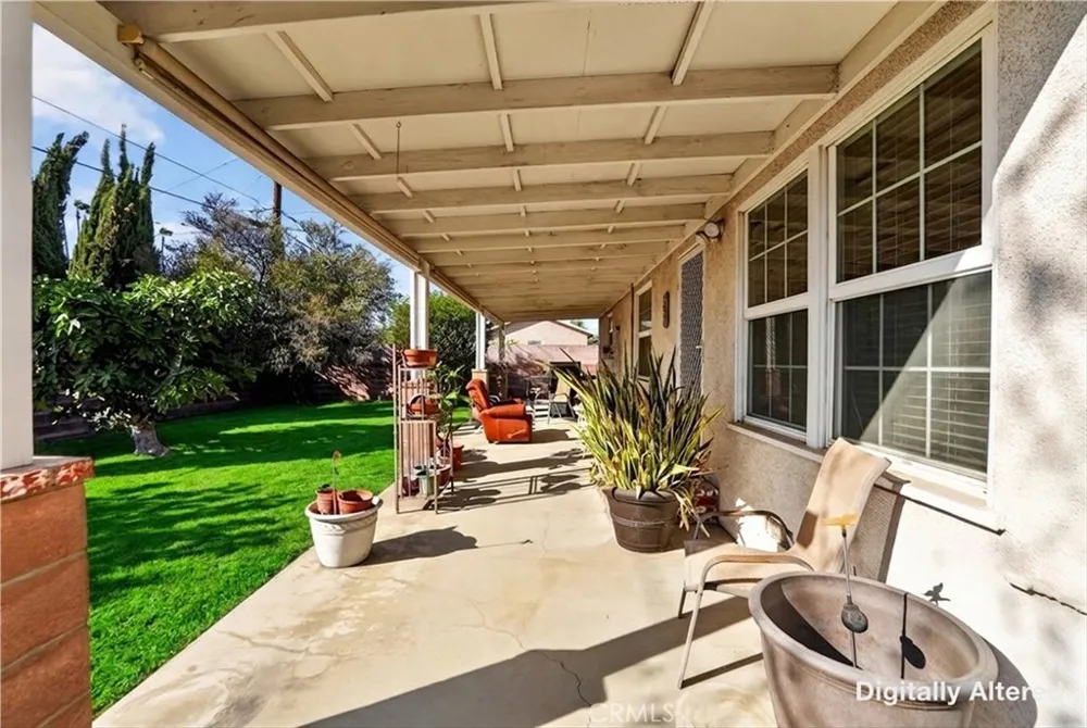 9642 Tangelo Fontana, CA 92335