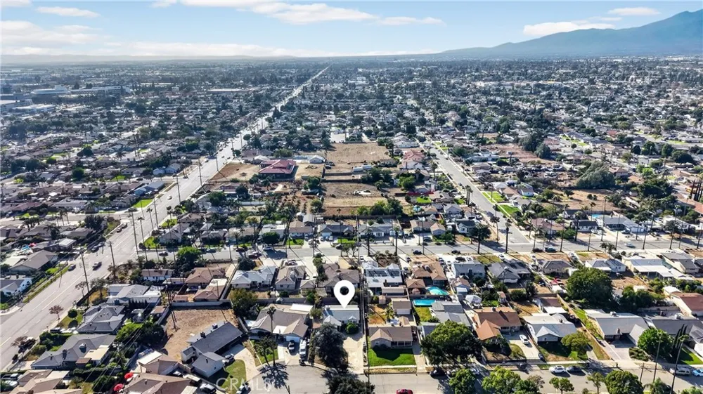 9642 Tangelo Fontana, CA 92335