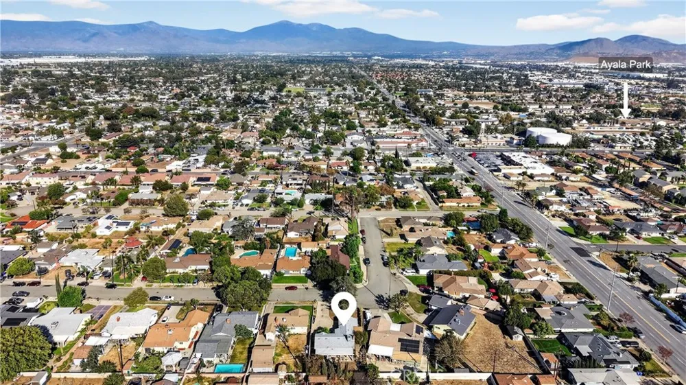 9642 Tangelo Fontana, CA 92335